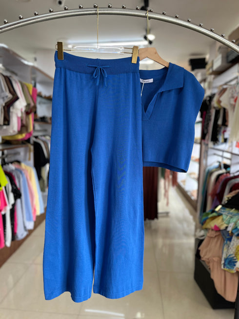 Women. Casual Polor Collar Top with Long Wide Leg Trousers